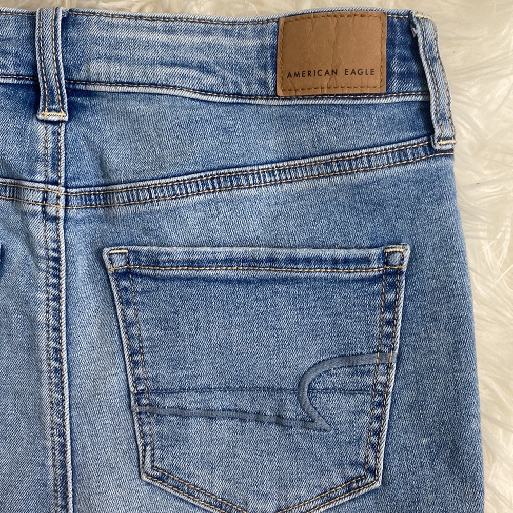 AMERICAN EAGLE SUPER STRETCH HI-RISE SHORTIE - Picture 7 of 9